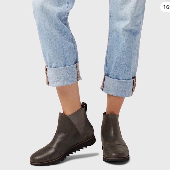 Sorel Blackened Brown Harlow Chelsea Waterproof Ankle Leather Bootie Size 7.5 - Picture 3 of 15